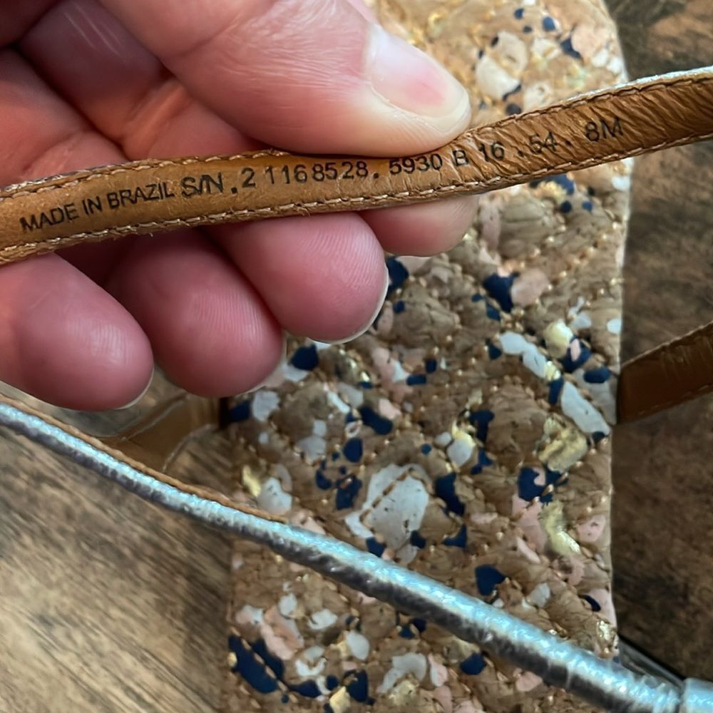 Tory Burch Silver Quilted Marion T-strap sandals - Picture 5 of 9